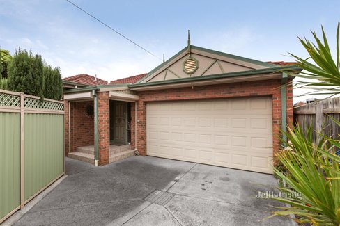 2 4 Oak Street Bentleigh 3204