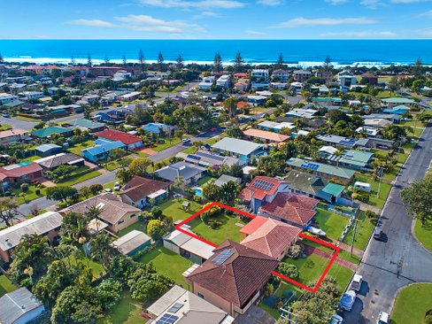 24 Ocean Street, KINGSCLIFF NSW 2487