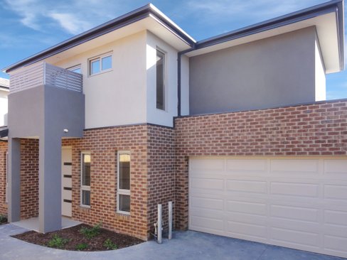 2/4 Phillip Avenue Box Hill North 3129