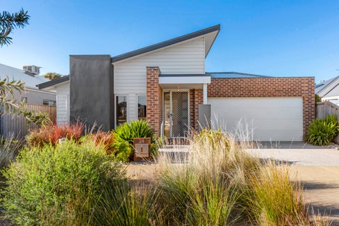 24 Point Boulevard Point Lonsdale 3225