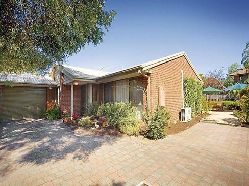 2 4 Scheele Street Surrey Hills 3127