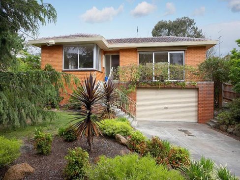 24 Singleton Road Balwyn North 3104