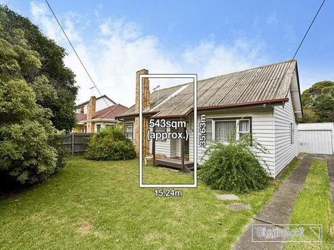 24 Stapley Crescent Altona North 3025