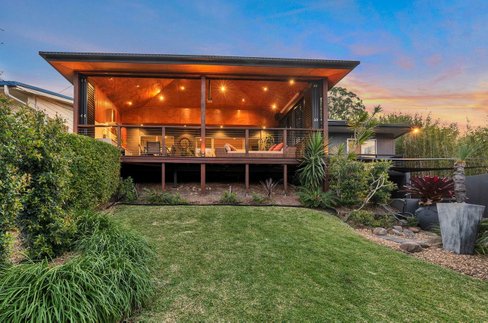 24 Sun Valley Drive, ASHMORE QLD 4214
