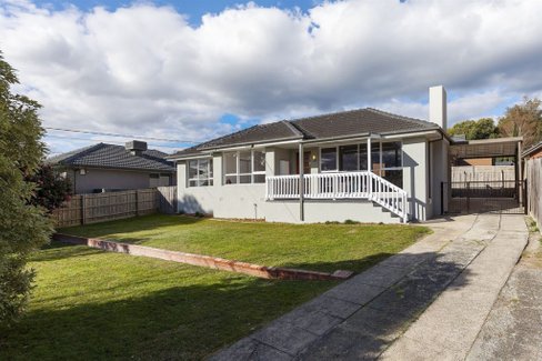 24 Tamworth Road  Kilsyth 3137