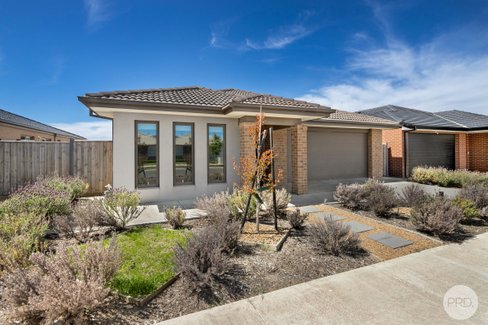 24 Telluride Drive, WINTER VALLEY VIC 3358