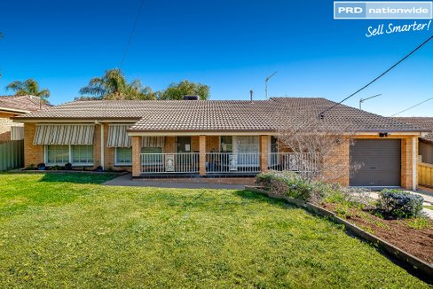 24 Truman Avenue, TOLLAND NSW 2650