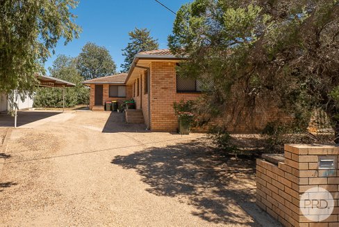 2/4 Veale Street, ASHMONT NSW 2650
