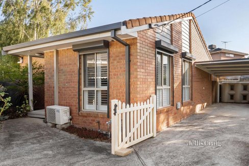 24 Victoria Avenue Mitcham 3132