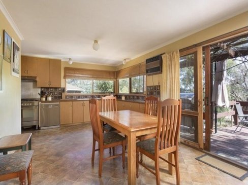 24 Wirth Street, FLORA HILL VIC 3550