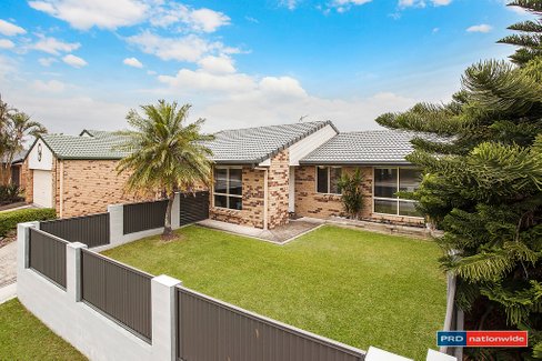 240 Christine Ave, BURLEIGH WATERS QLD 4220