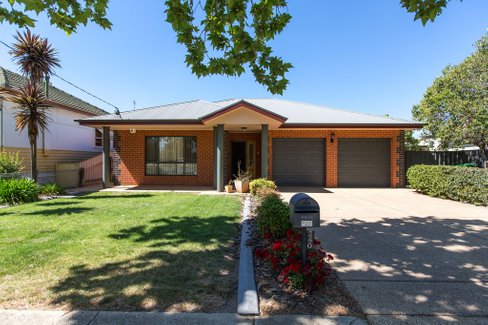 240 Gurwood Street, WAGGA WAGGA NSW 2650