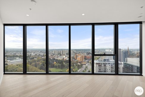 2402/63 La Trobe Street, MELBOURNE VIC 3000