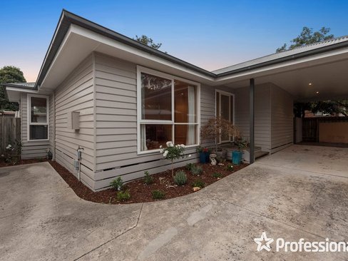 2 426 Dorset Road Boronia 3155