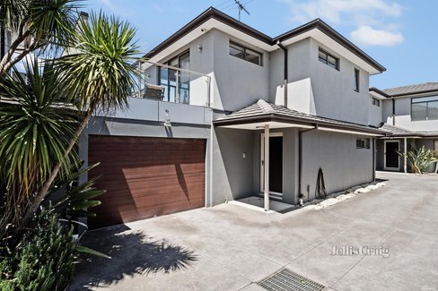 2 43 Brosnan Crescent Strathmore 3041
