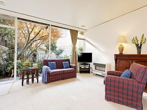 2 43 Strathalbyn Street Kew East 3102