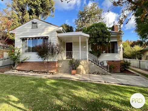 243 Walsh Street, EAST ALBURY NSW 2640