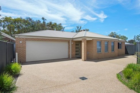 2/46 Hotham Circuit, THURGOONA NSW 2640