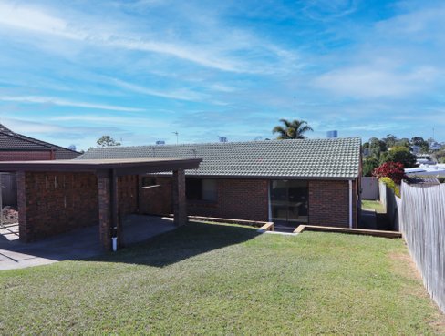 2/49 Kumbari Avenue, SOUTHPORT QLD 4215