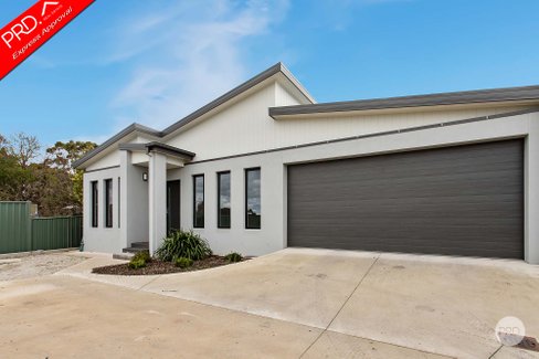 2/4a Ruth Street, GOLDEN SQUARE VIC 3555