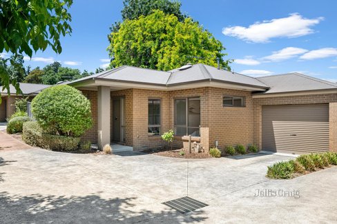 2 5 Alex Court Mooroolbark 3138