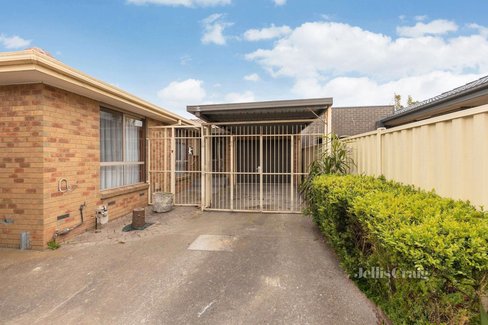 2/5 Alma Court Springvale 3171