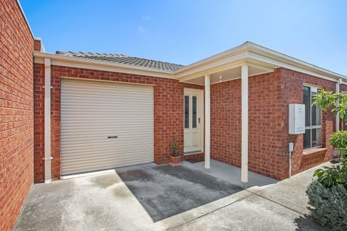 2 5 Alvena Court Bell Park 3215