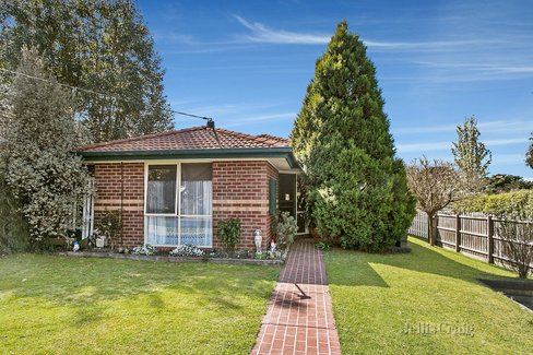 25 Anne Road Woodend 3442