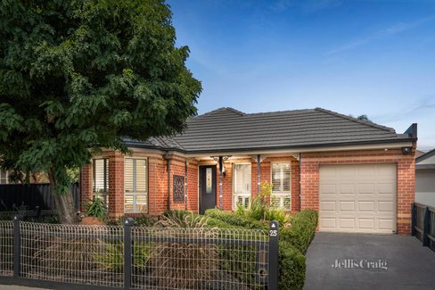 25 Bates Drive Williamstown 3016