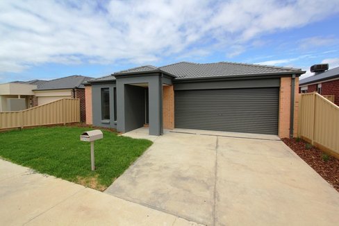 25 Baudinette Drive, SEBASTOPOL VIC 3356