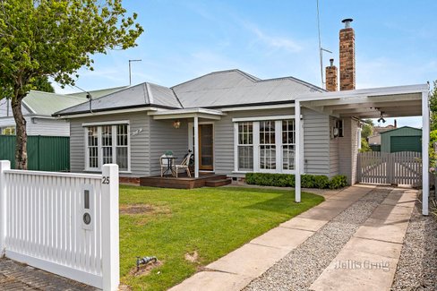 25 Brinkley Avenue Wendouree 3355