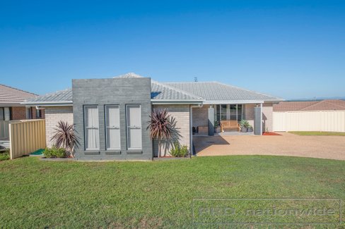 25 Brittany Ave, RUTHERFORD NSW 2320