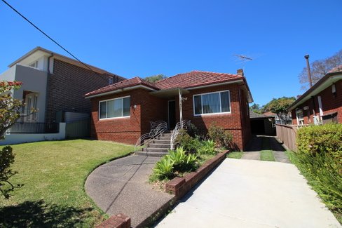 25 Bungalow Road, PEAKHURST NSW 2210