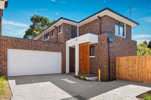 2/5 Carmen Close Doncaster East 3109