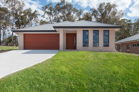 25 Concord Circuit, CLIFTLEIGH NSW 2321
