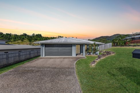 25 Fairweather Road, CANNONVALE QLD 4802