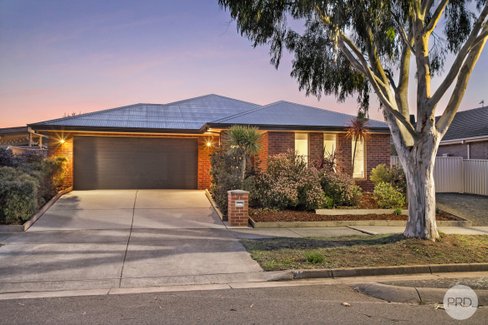 25 Grand Junction Drive, MINERS REST VIC 3352