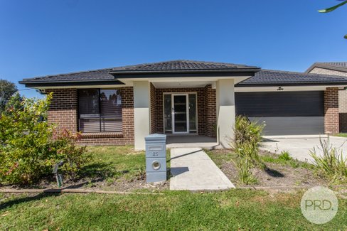 25 Illoura Way, JORDAN SPRINGS NSW 2747