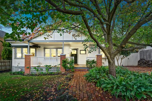 25 James Street Surrey Hills 3127