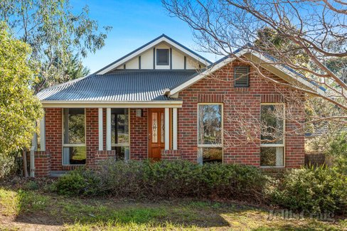  2/5 Joynt Street Macleod 3085