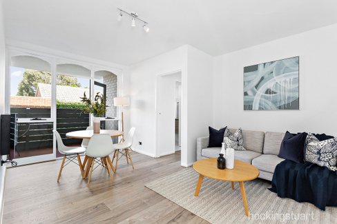 2 5 Kent Road Box Hill 3128