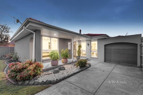 25 Kershaw Street Bentleigh East 3165