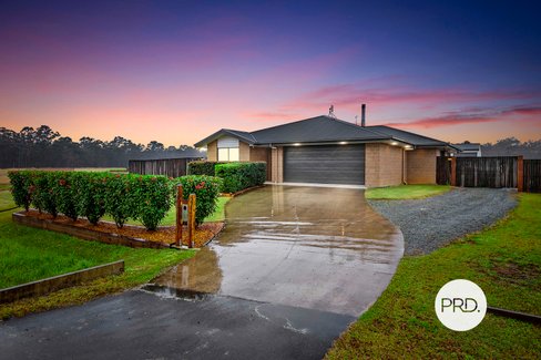 25 Kingfisher Drive, OAKHURST QLD 4650
