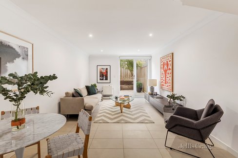 2/5 Maitland Street Glen Iris 3146