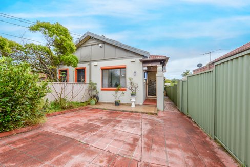 25 Moorina Avenue, MATRAVILLE NSW 2036