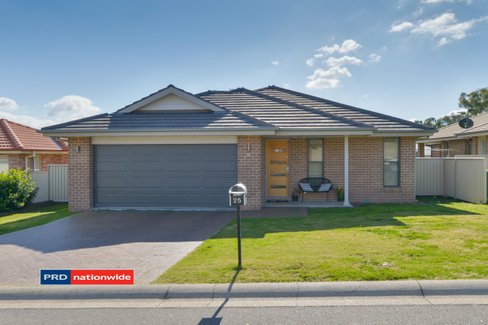 25 Mountain Gum Road, TAMWORTH NSW 2340