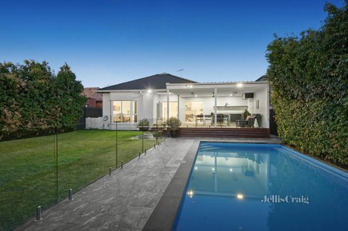 25 Moylan Street Bentleigh East 3165