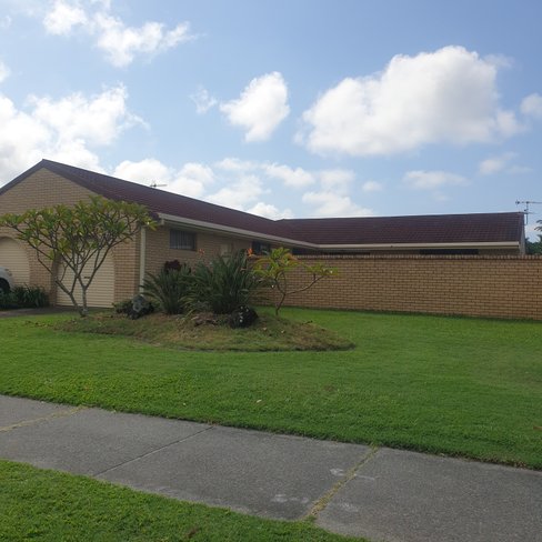 25 Murtha Drive, ELANORA QLD 4221