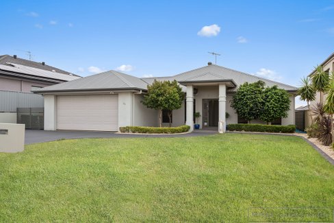 25 Peterson Parade, THORNTON NSW 2322