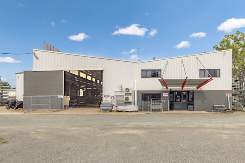 25 Phillip Court, ST HELENS QLD 4650